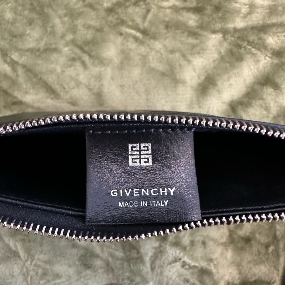 Givenchy Black Leather Pouch - Picture 6 of 7
